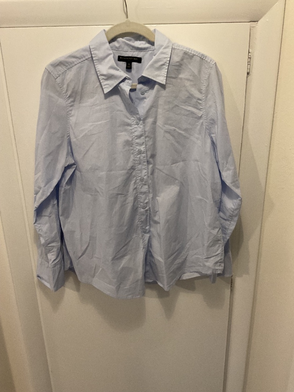 Banana Republic Factory Collared Button Down Shirt, Light Blue, Size Medium